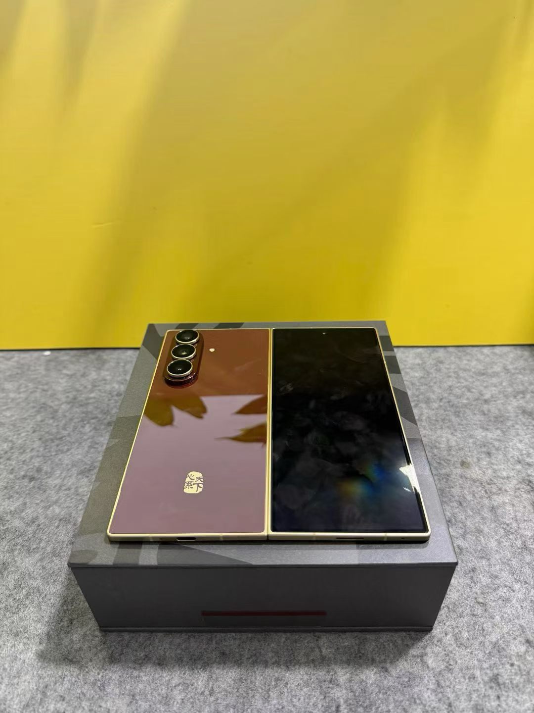 三星 W26 5